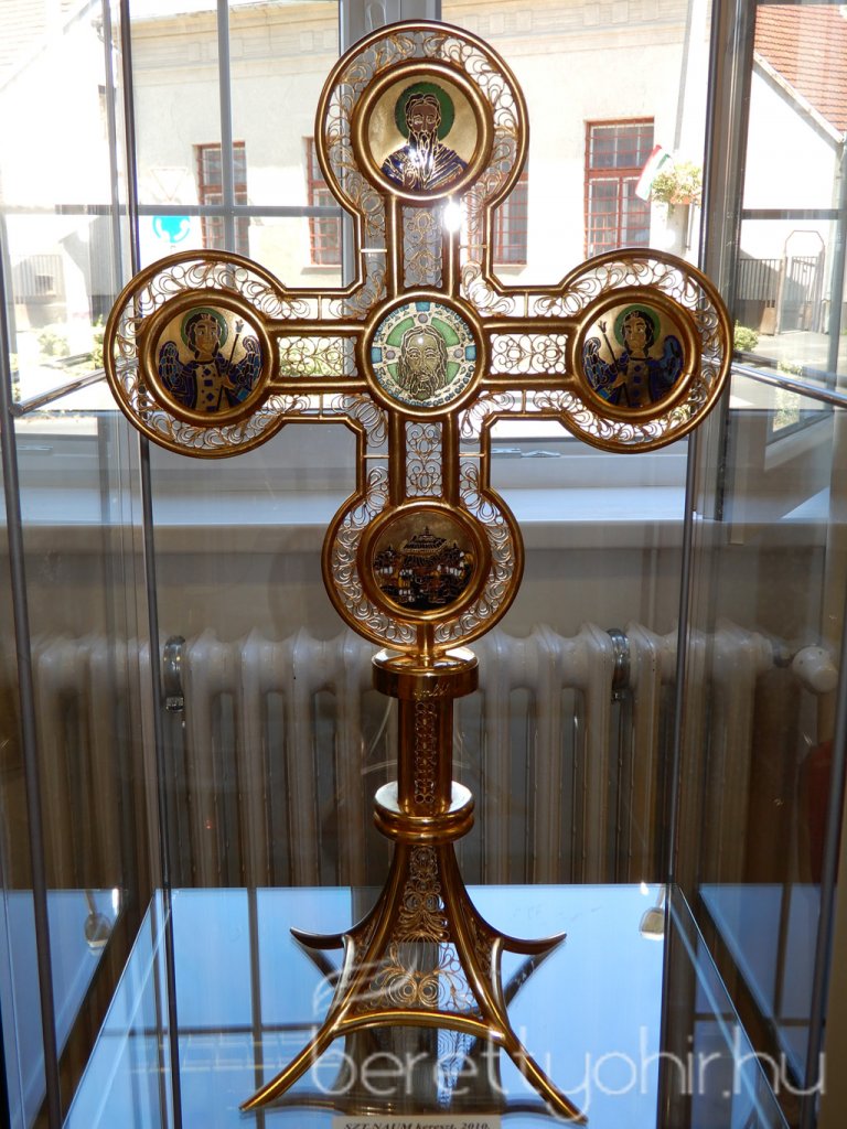 Ünnepi kiállításmegnyitó és kenyérszentelés 38